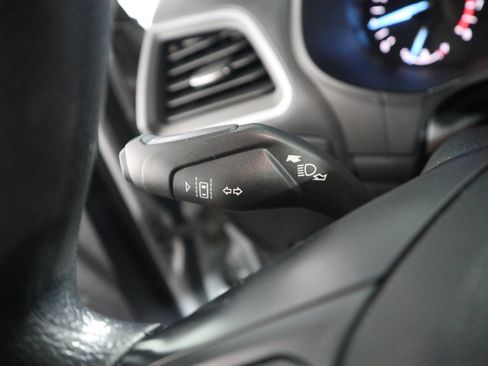 Used 2020 Ford Edge SE FWD image 23