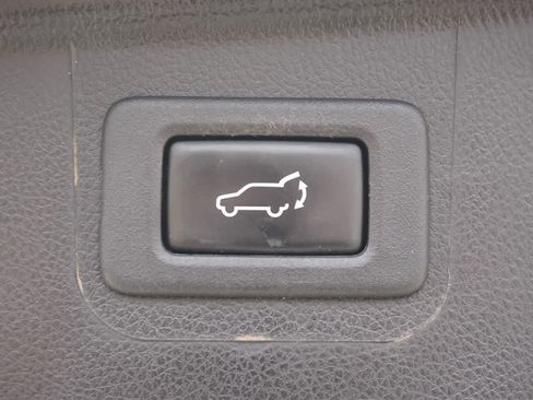 Used 2018 Subaru Outback 3.6R Limited image 25