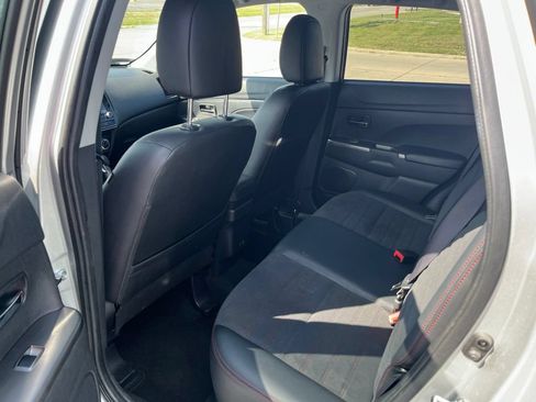 Used 2025 Mitsubishi Outlander Sport SE AWD/4WD image 23