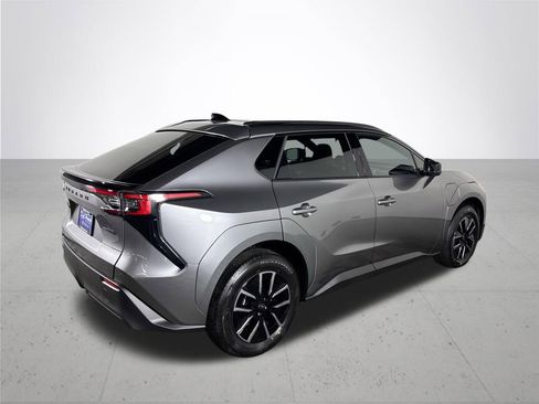 New 2026 Subaru Solterra Premium image 6