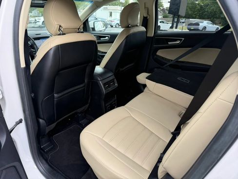 Used 2019 Ford Edge SEL w/ Equipment Group 201A FWD image 10