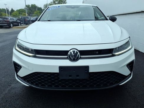 Used 2025 Volkswagen Jetta Sport FWD image 2
