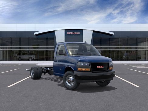 New 2025 GMC Savana 3500 w/ Power Convenience Package image 25