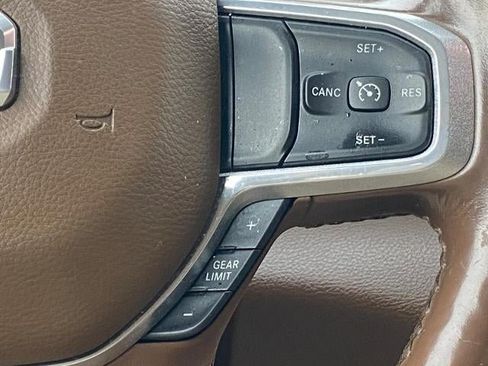 Used 2019 RAM 1500 Laramie AWD/4WD image 9