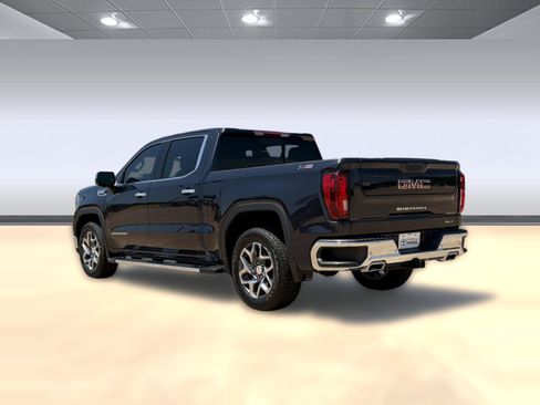 Used 2025 GMC Sierra 1500 SLT AWD/4WD image 3