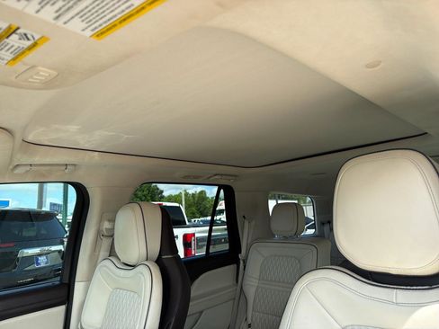 Used 2020 Lincoln Navigator Black Label w/ Cargo Convenience Package AWD/4WD image 21