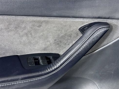 Used 2022 Tesla Model Y Performance image 15