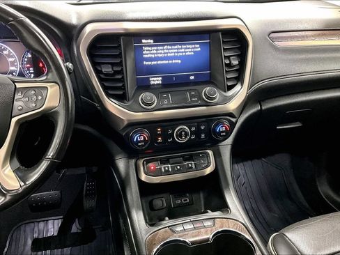 Used 2022 GMC Acadia Denali w/ Denali Ultimate Package FWD image 7