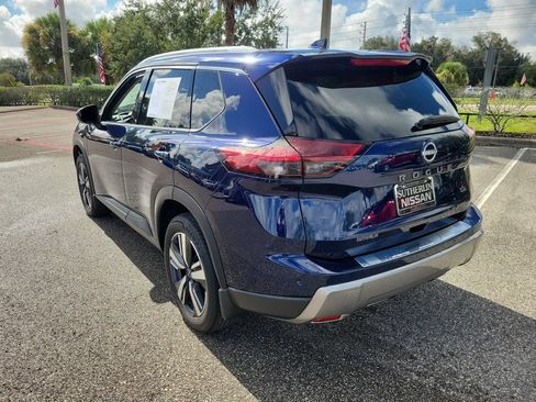 Used 2024 Nissan Rogue SL w/ SL Premium Package FWD image 4