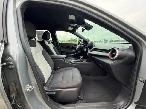 Used 2024 Chevrolet Trax RS w/ Driver Confidence Package FWD image 11