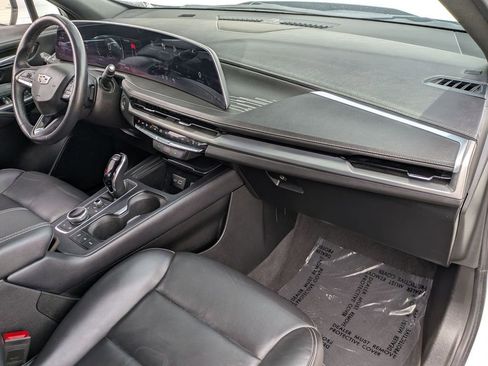 Used 2024 Cadillac XT4 Premium Luxury AWD/4WD image 29