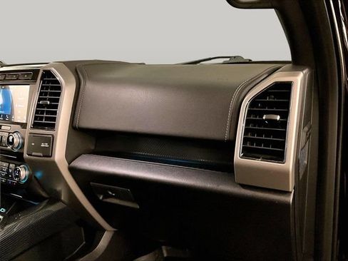 Used 2018 Ford F150 Lariat w/ Equipment Group 502A Luxury AWD/4WD image 15