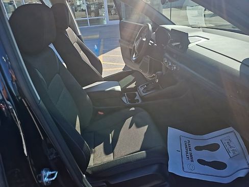 Used 2023 Honda CR-V LX image 31