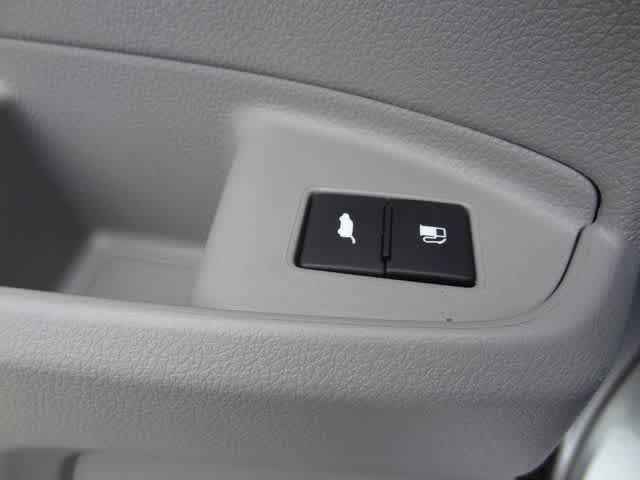 Used 2017 Honda Pilot Touring image 23
