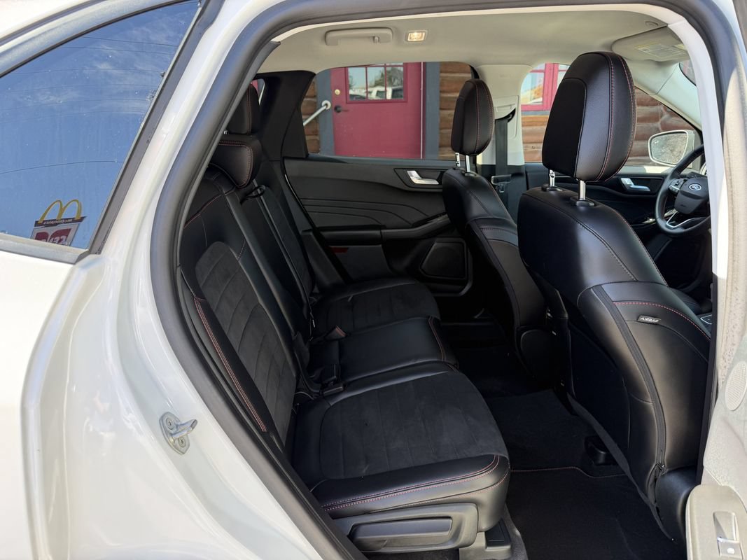 Used 2022 Ford Escape SEL w/ Technology Package AWD/4WD image 25