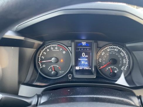 Used 2023 Toyota Tacoma SR image 11