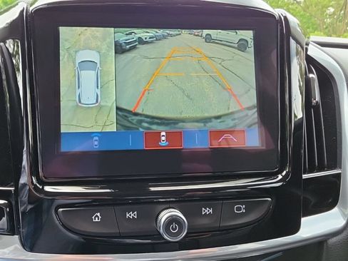 Used 2019 Chevrolet Traverse LT w/ LT Premium Package AWD/4WD image 15