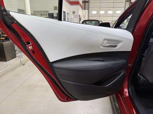 Used 2021 Toyota Corolla SE w/ Carpet Mat Package (TMS) image 12