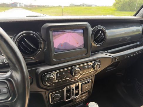 Used 2020 Jeep Wrangler Unlimited Sport AWD/4WD image 10