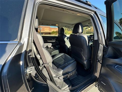 Used 2019 Subaru Ascent Limited image 17