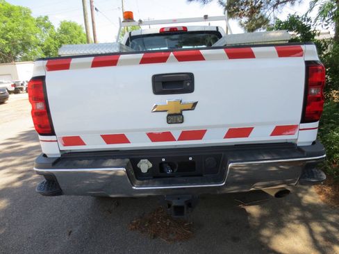 Used 2015 Chevrolet Silverado 2500 W/T RWD image 5