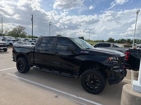 Used 2021 Chevrolet Silverado 1500 LT Trail Boss w/ Convenience Package II image 1