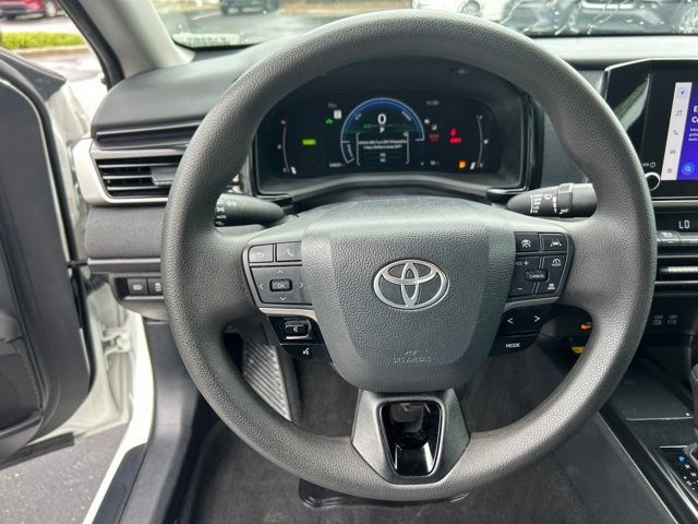 Used 2025 Toyota Camry LE FWD image 19