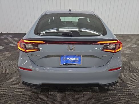 Used 2022 Honda Civic Sport image 11