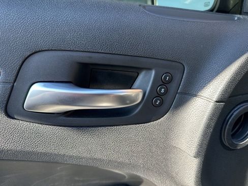 Used 2023 Chrysler 300 S w/ Comfort Group image 15