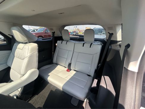 New 2026 Ford Explorer Platinum w/ LUX Leather Package AWD/4WD image 10