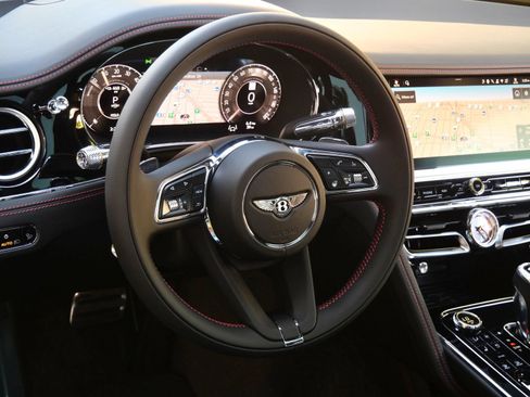 New 2026 Bentley Flying Spur Plug-In Hybrid AWD/4WD image 14