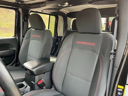 Used 2021 Jeep Gladiator Rubicon image 9