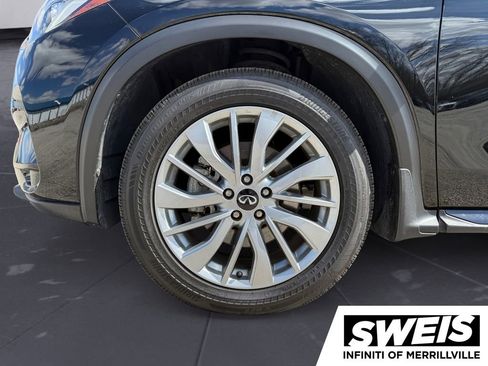 Used 2023 INFINITI QX50 Luxe AWD/4WD image 13