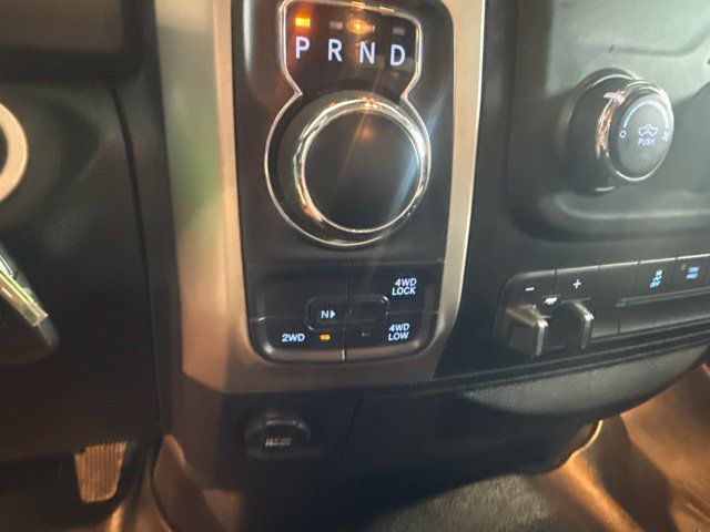Used 2014 RAM 1500 Classic SLT w/ Protection Group AWD/4WD image 21
