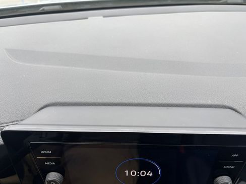 Used 2025 Volkswagen Jetta SE image 17