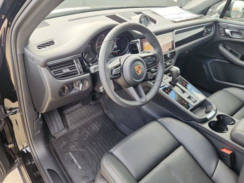 New 2026 Porsche Macan Turbo image 4