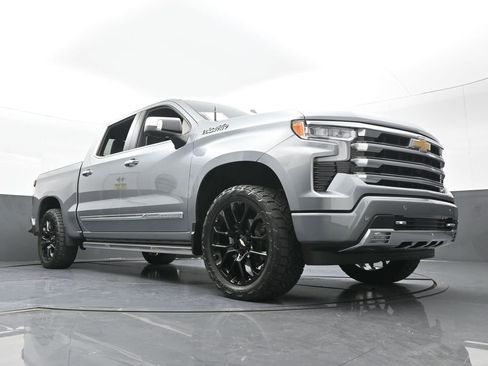 Used 2024 Chevrolet Silverado 1500 High Country w/ Technology Package RWD image 83
