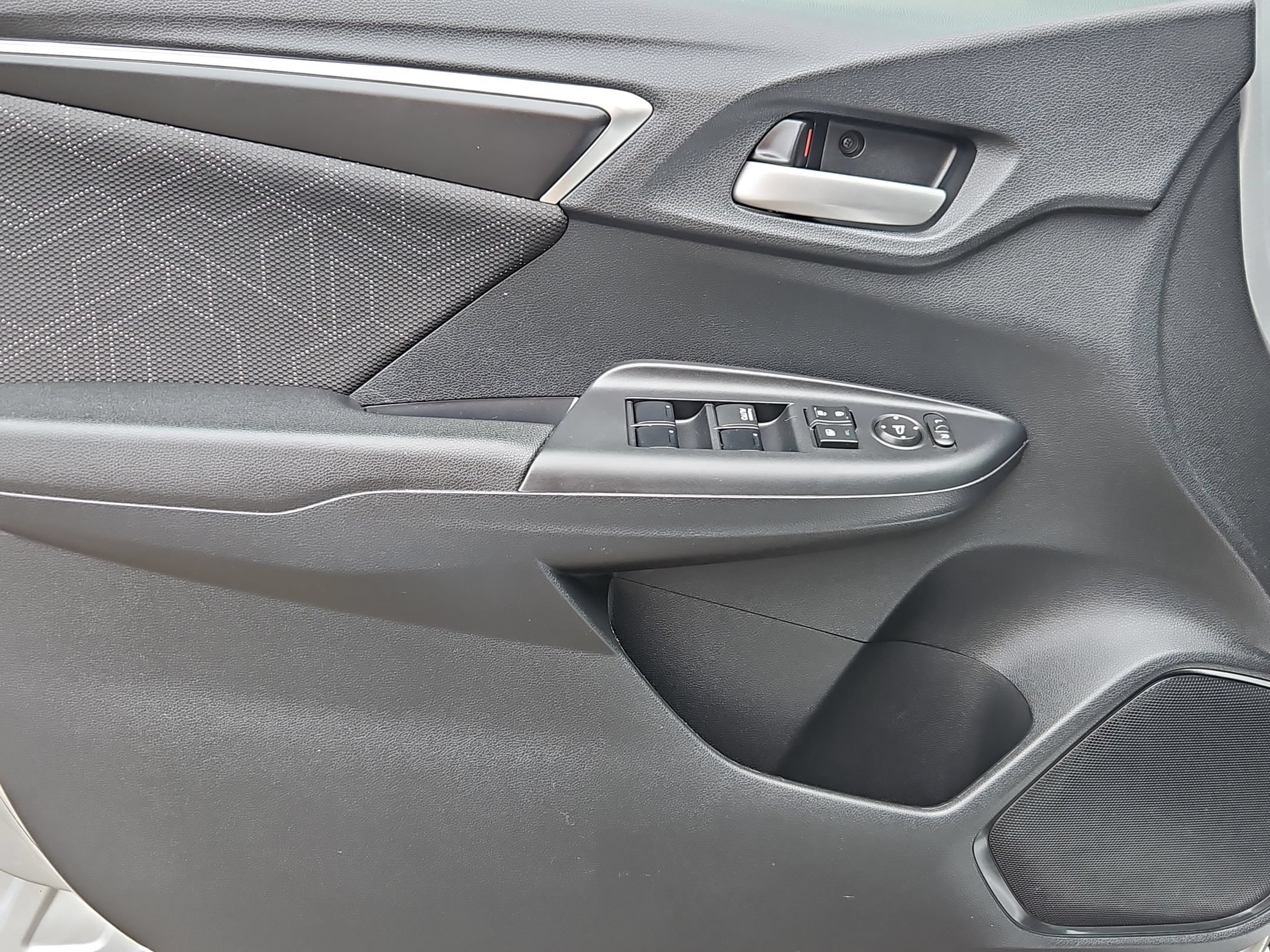 Used 2015 Honda Fit EX image 9