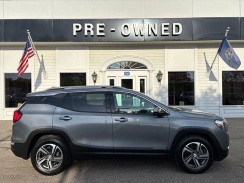 Used 2020 GMC Terrain SLT w/ Preferred Package AWD/4WD image 4
