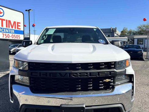 Used 2021 Chevrolet Silverado 1500 W/T w/ WT Convenience Package AWD/4WD image 2