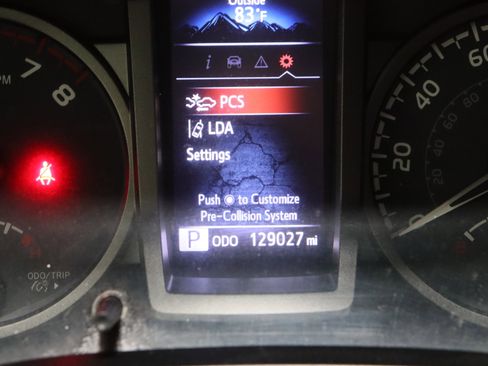 Used 2021 Toyota Tacoma TRD Off-Road w/ Technology Package image 41