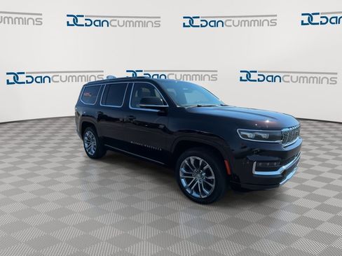 Used 2023 Jeep Grand Wagoneer Series II image 2