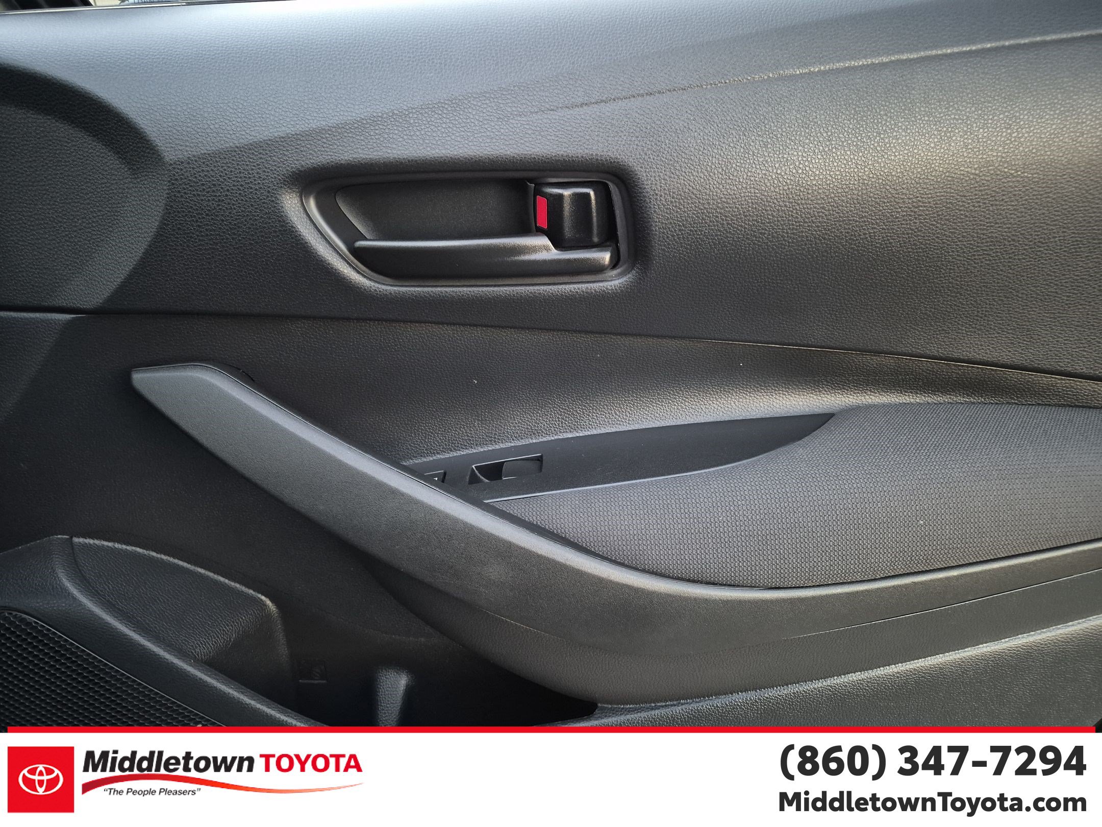 Certified 2025 Toyota Corolla LE FWD image 33