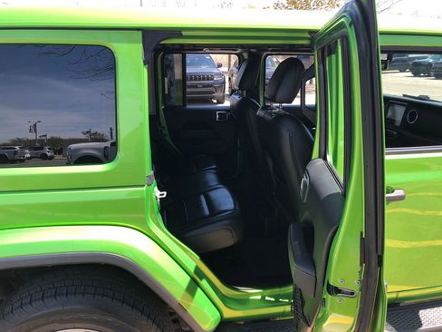 Used 2019 Jeep Wrangler Unlimited Sahara AWD/4WD image 26