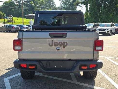 Used 2020 Jeep Gladiator Mojave w/ Cold Weather Group AWD/4WD image 4