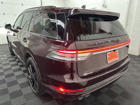 Used 2023 Lincoln Aviator Reserve w/ Equipment Group 201A image 8