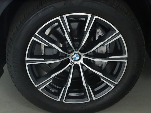 Used 2024 BMW X5 xDrive40i w/ M Sport Package AWD/4WD image 40