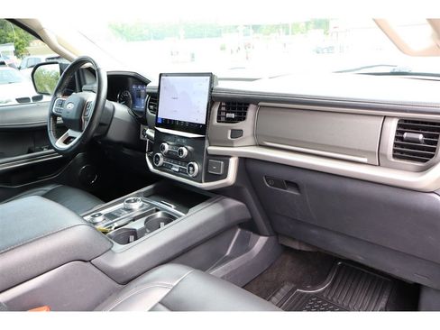 Used 2022 Ford Expedition Max XLT AWD/4WD image 30