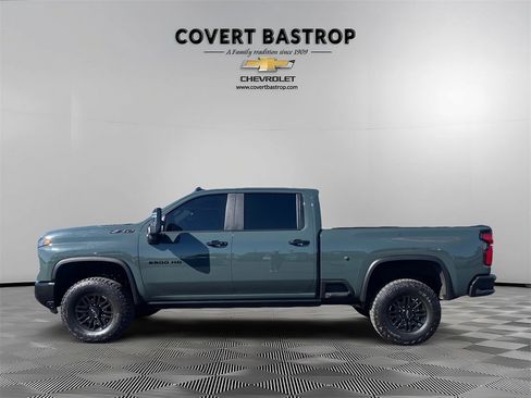 Certified 2025 Chevrolet Silverado 2500 ZR2 w/ Technology Package image 5