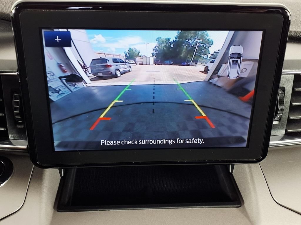 Used 2023 Ford Explorer XLT w/ Equipment Group 202A AWD/4WD image 15